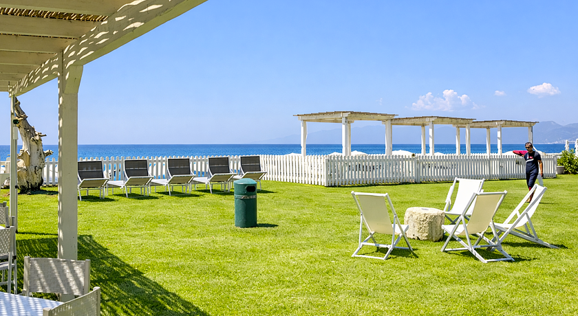 Bau Bau Beach Village