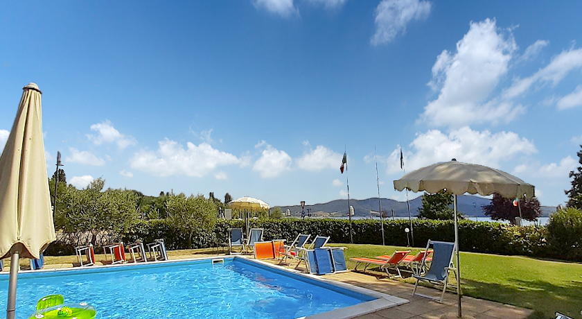 ALI SUL LAGO VILLAGGIO ALBERGO