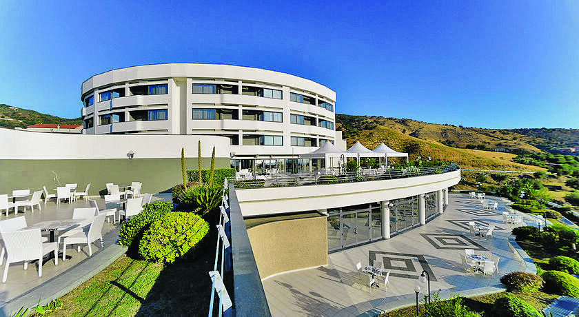 Mirabeau Park Hotel