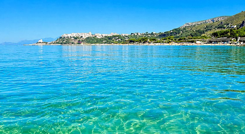 Sperlonga Resort apartments and rooms
