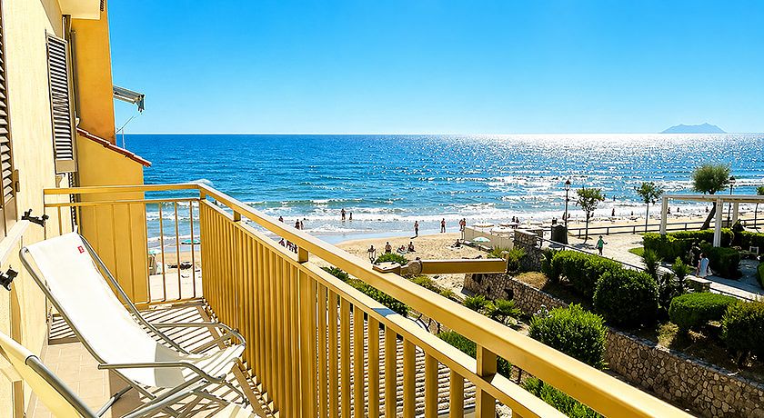 Sperlonga Resort apartments and rooms