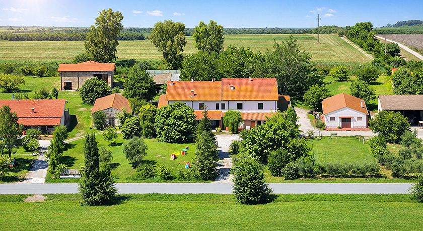 PODERE CERNAIA AGRITURISMO SAN LUIGI