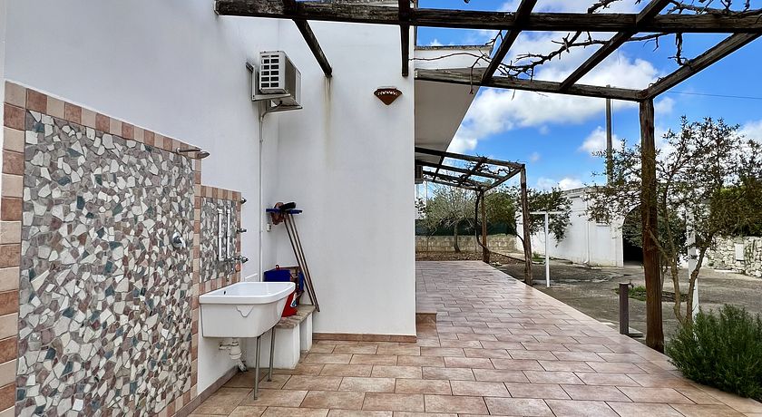VILLA KORAFI