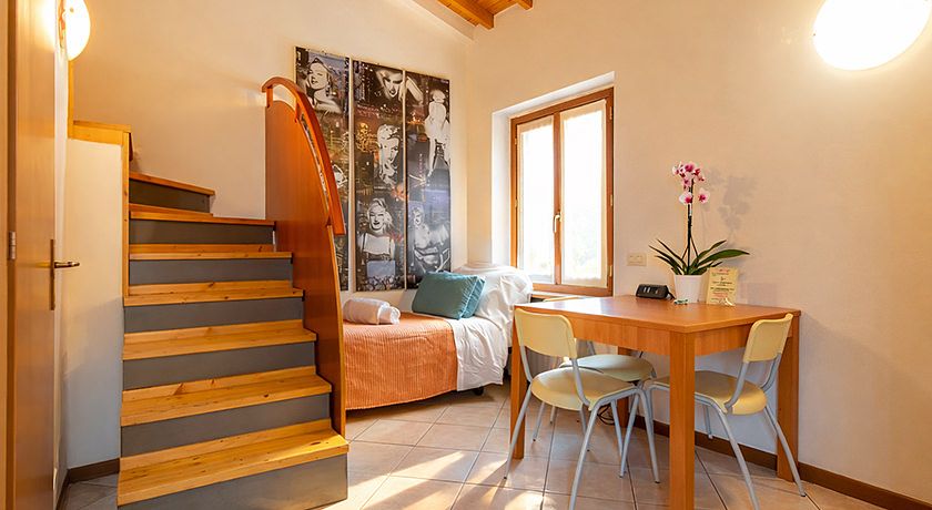 Giardino Giusti House & Court