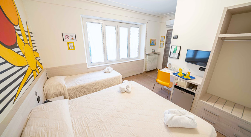 HOTEL CAIROLI