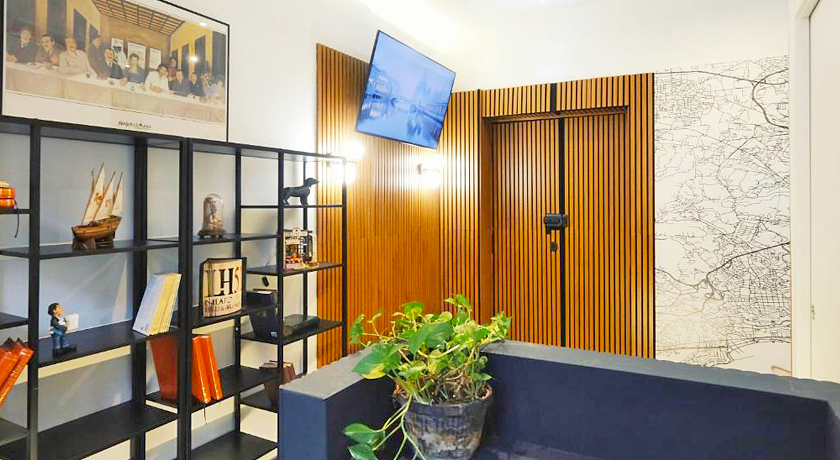 LH 51 Neapolitan Rooms