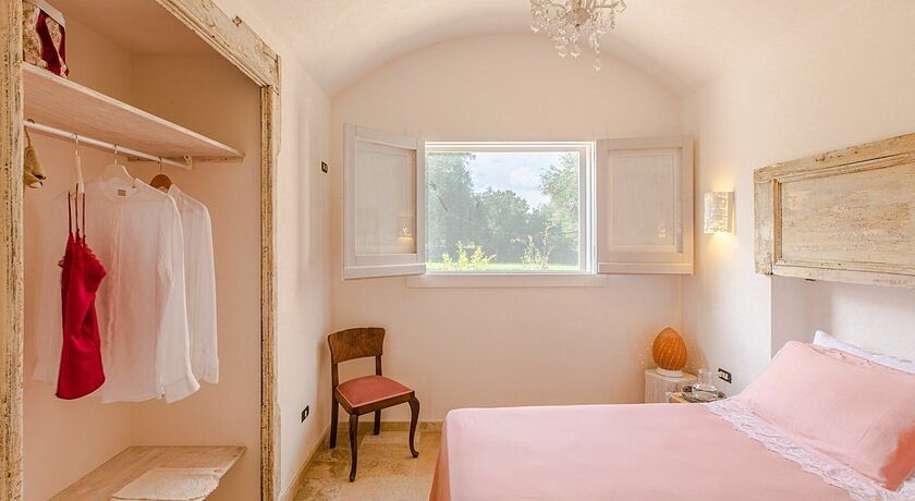 Trullo della Quercia. Cucina all'aperto, vicino le spiagge.