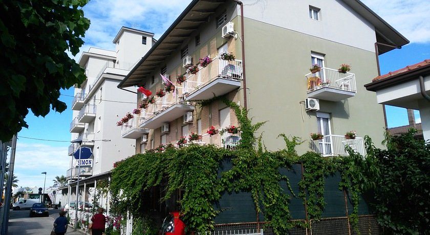 Hotel Simon