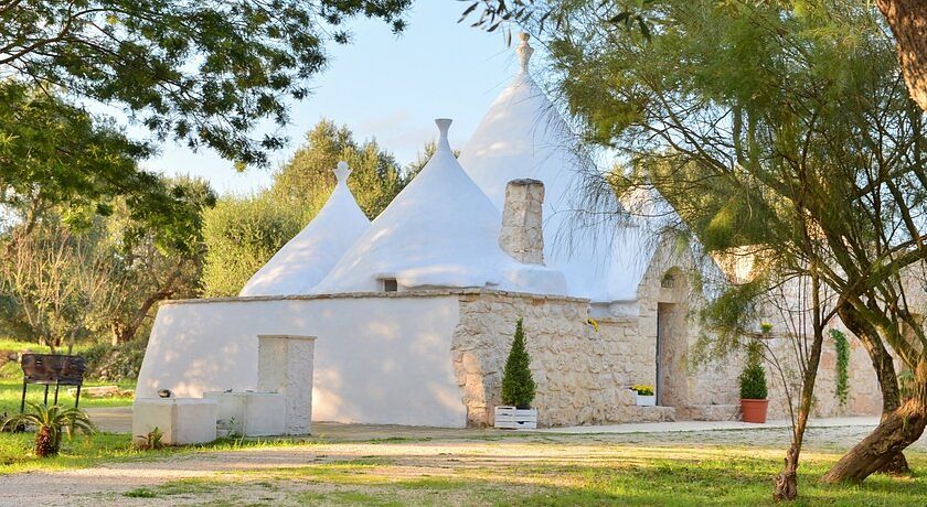 Trullo Ginestre. Giardino recintato. Animali ammessi. Ostuni a 10 km.