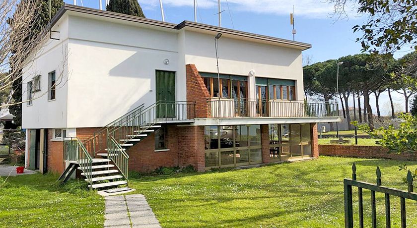 casa sul fiume