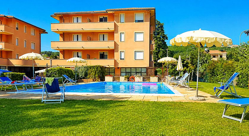 ALI SUL LAGO VILLAGGIO ALBERGO