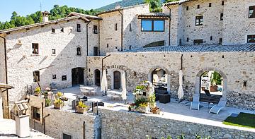  Torre del Nera Albergo Diffuso & Spa