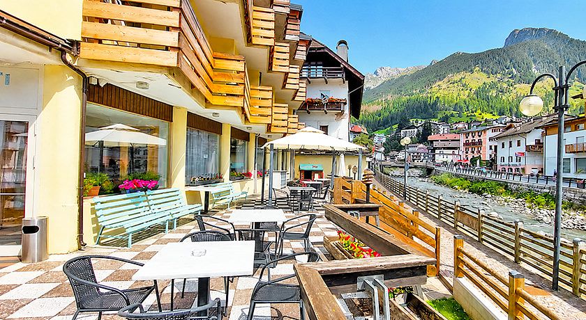 HOTEL MOENA
