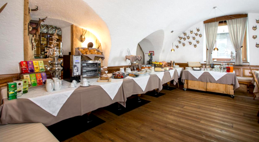 HISTORIC HOTEL RISTORANTE LA STUA