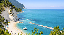 Tra gli ulivi e la Riviera del Conero