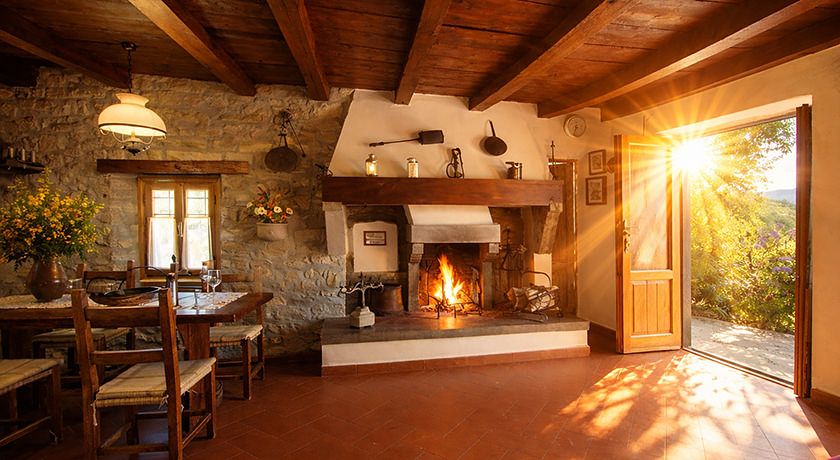 LA SCATOLAIA, villa immersa nel verde delle colline toscane
