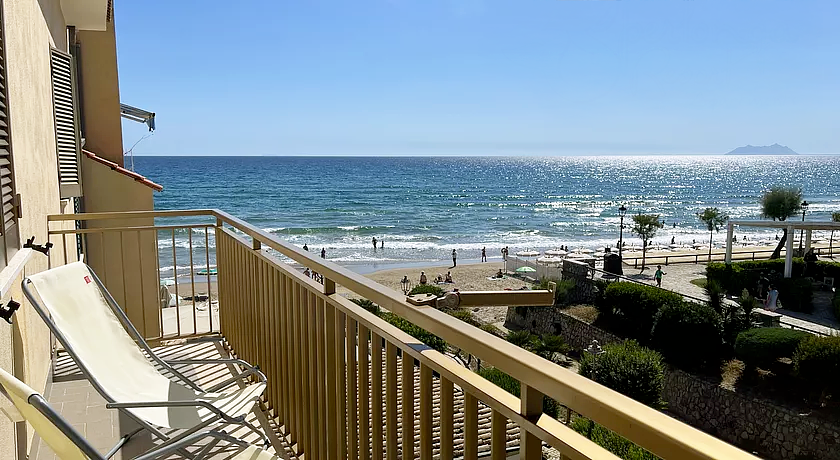 Sperlonga Resort apartments and rooms