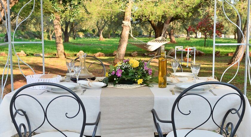 Trullo Ginestre. Giardino recintato. Animali ammessi. Ostuni a 10 km.