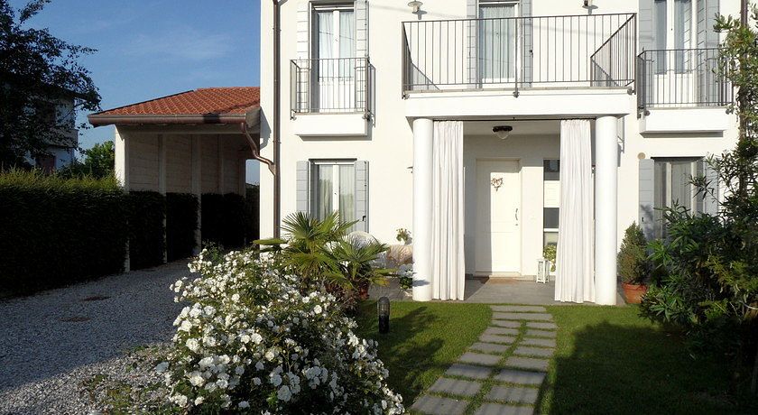 VILLA CLIVIA