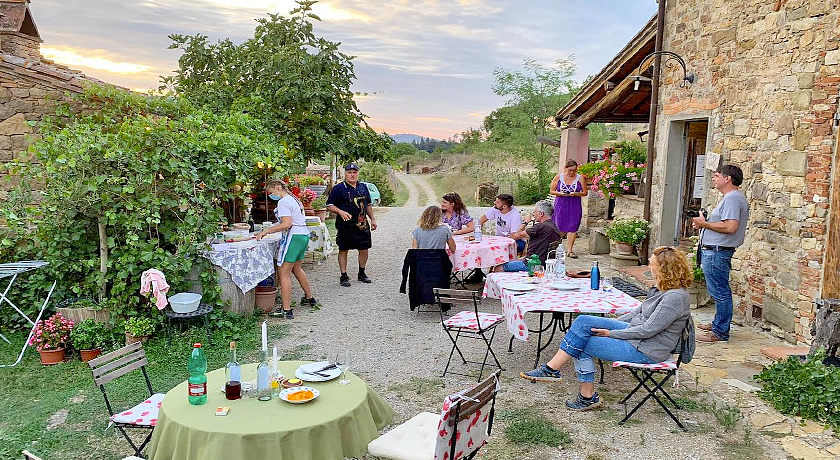 Agriturismo Podere Tegline con lago privato