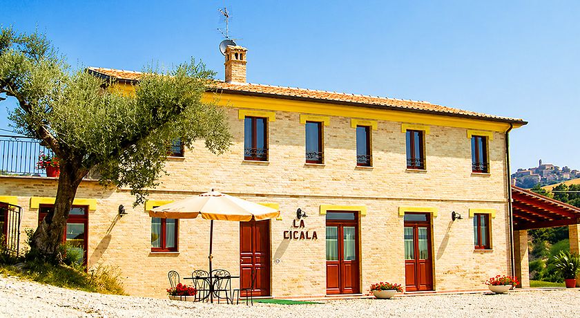LA CICALA