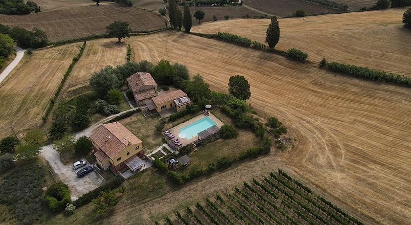 Fattoria Fontegeloni - Agriturismo e Az. Agr. Biologica