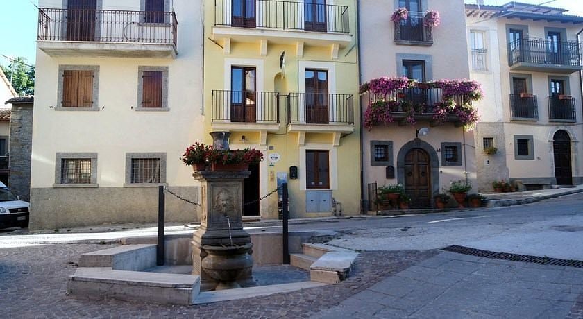 Albergo Diffuso Borgo Villa Retrosi