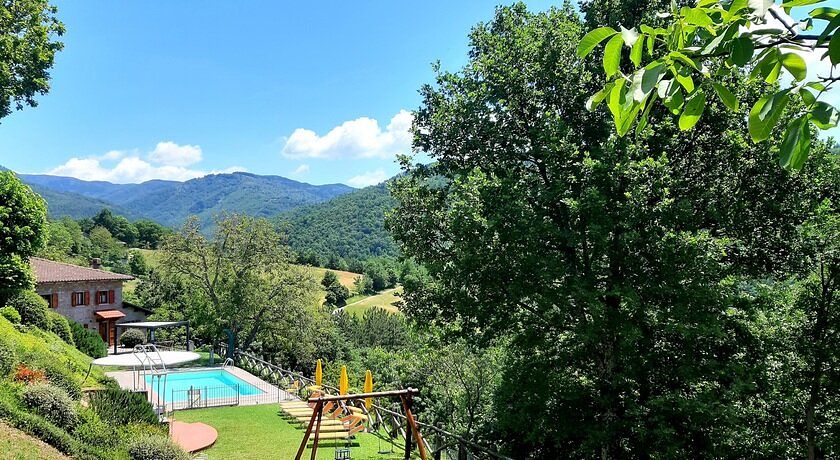 LA SCATOLAIA, villa immersa nel verde delle colline toscane