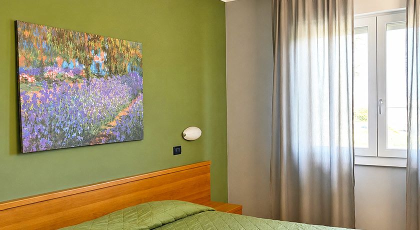 HOTEL ITALIA