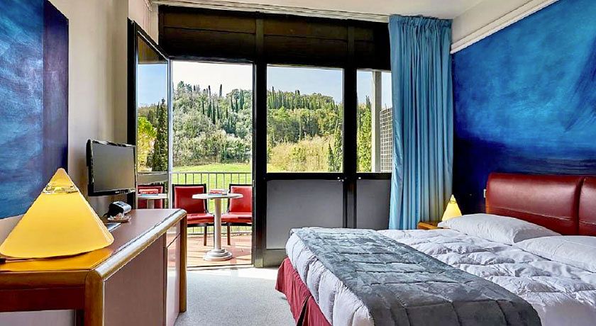 Albornoz Palace Hotel