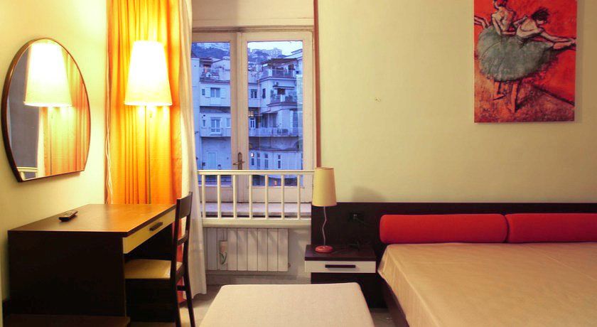 Maison Degas HOTEL & APARTMENTS 