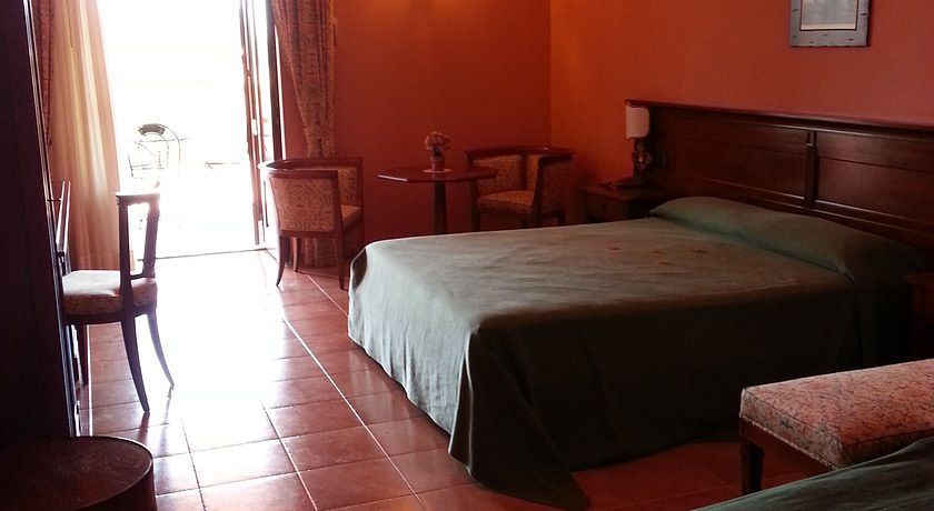 Hotel Villa De Pasquale