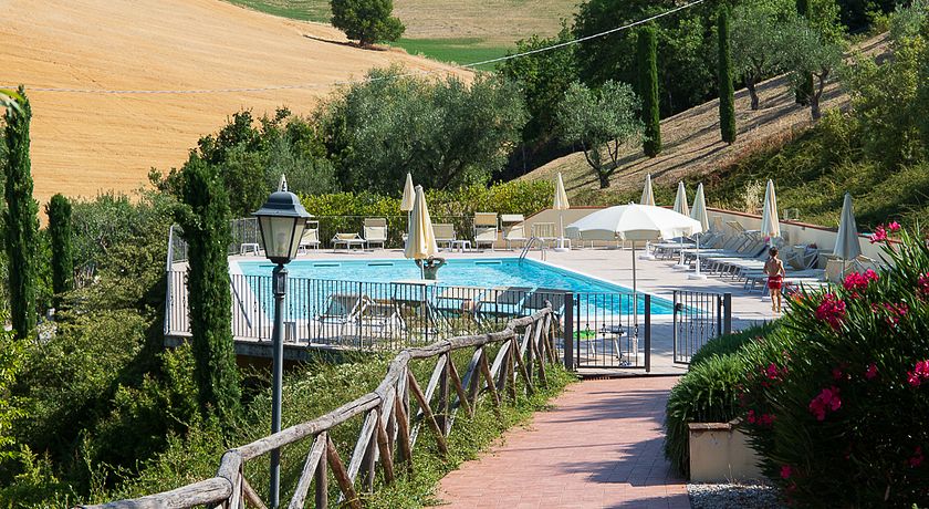 SERAFINI HOME 20 nelle colline di Fano a 15km dalle spiagge 