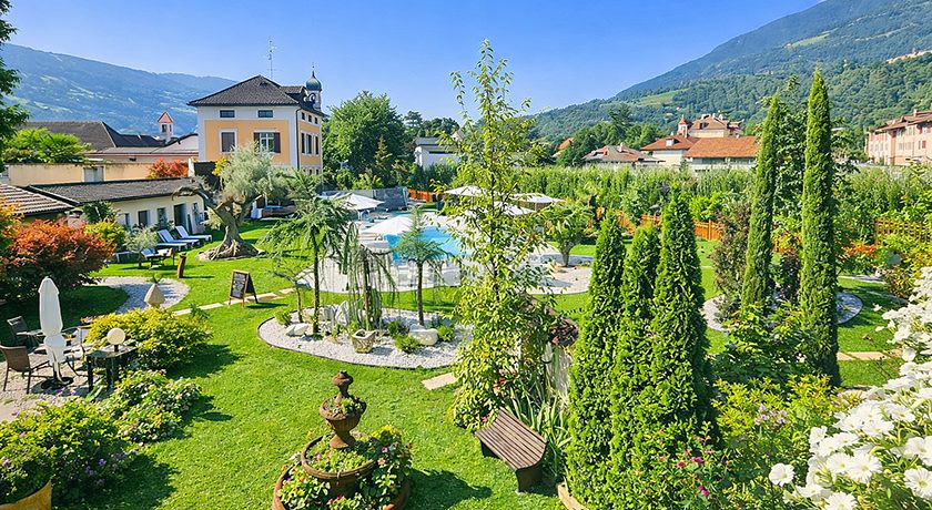 HOTEL & RESIDENCE TRAUBE 