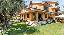 Aurelia Garden Gold B&B