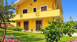 LA COLLINA DELLE ROSE 