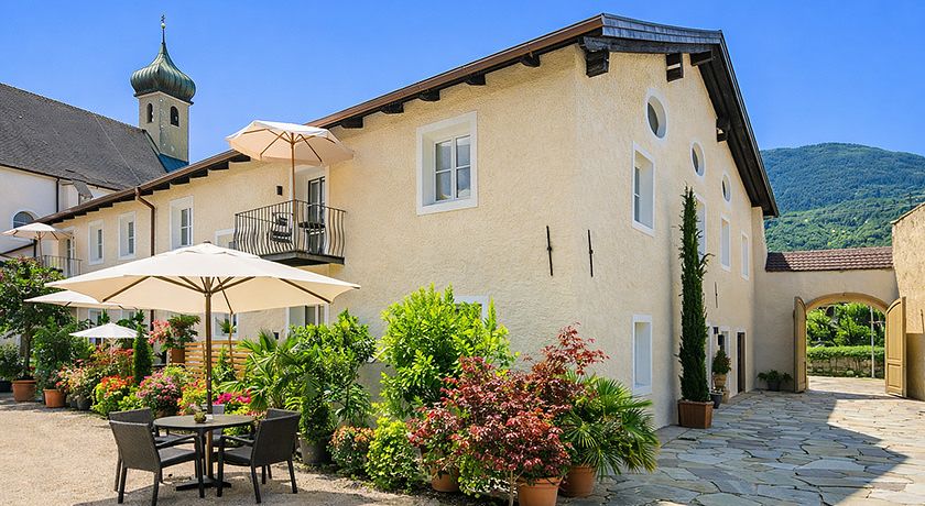 HOTEL & RESIDENCE TRAUBE 