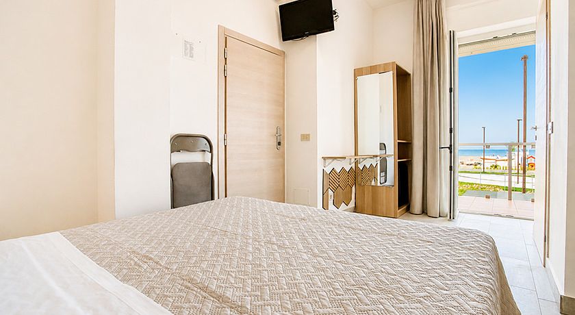 GHouse Rimini Spiaggia