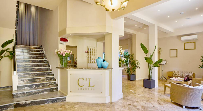 Hotel Crystal