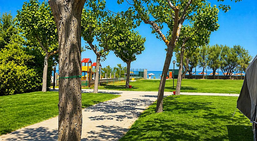 Camping Surabaja-La Playa