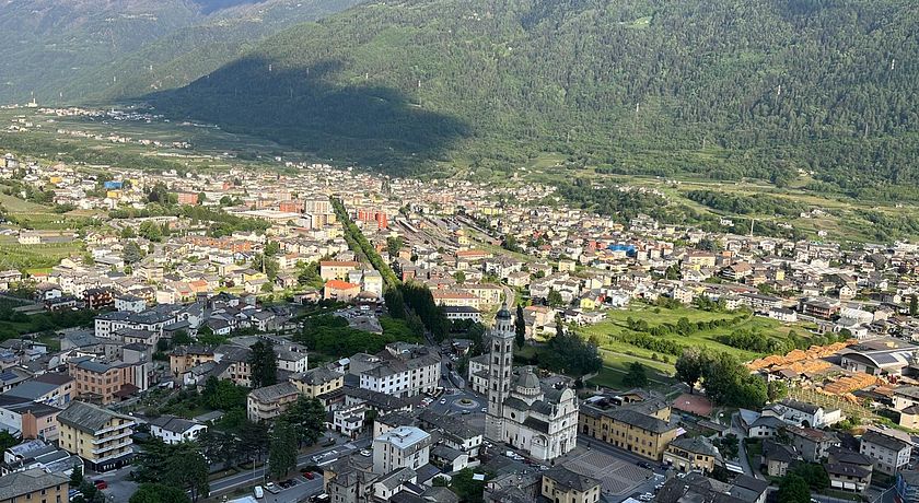 Rustic Apartment Tirano