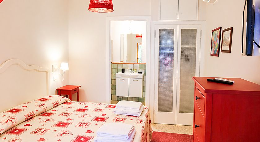 Sperlonga Resort apartments and rooms