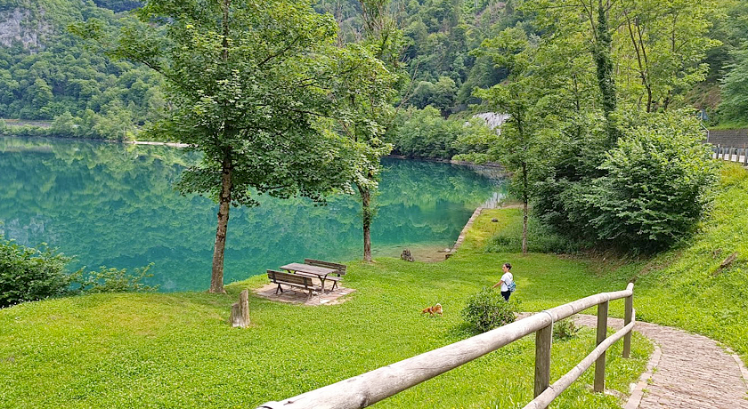 HOTEL AL LAGO