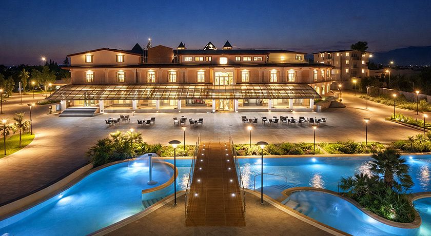 L'Araba Fenice Hotel & Resort