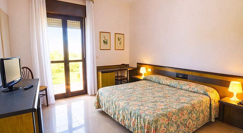 TORRE DEL SOLE Hotel & Resort