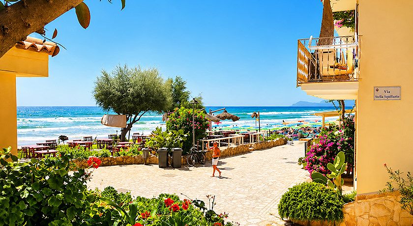 Sperlonga Resort apartments and rooms