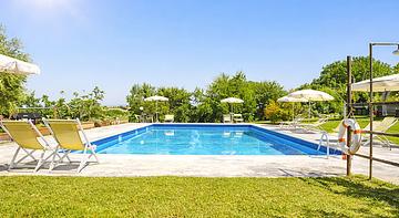 AGRITURISMO PODERE DEL PERETO