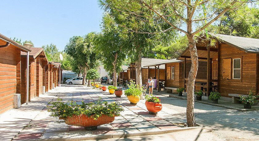 Camping Village "LA PINETA"