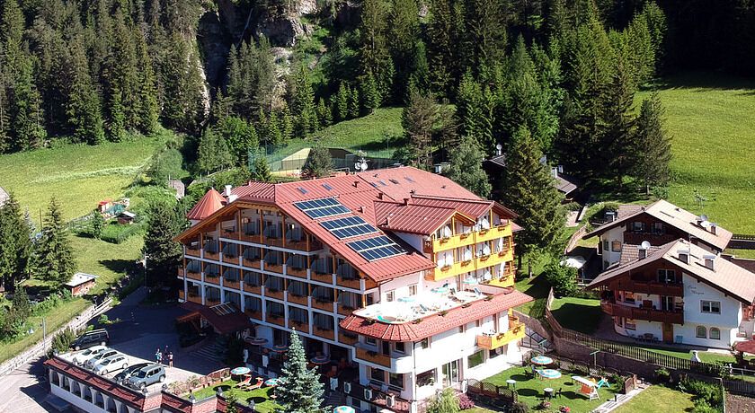 Hotel Cèsa Tyrol