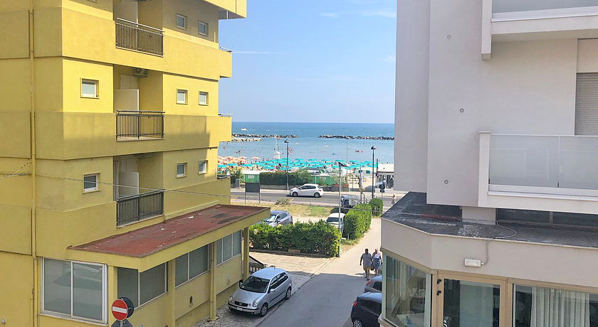 HOTEL CEVOLI